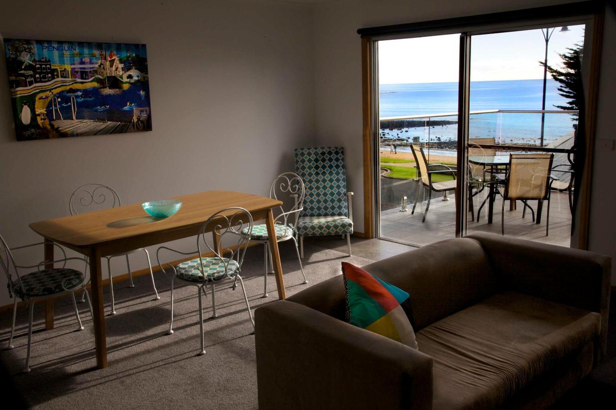 Penguin Beachfront Apartments Zimmer foto